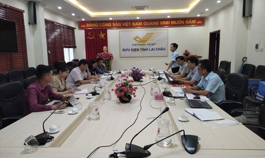 Một số hình ảnh LĐLĐ tỉnh Lai Châu làm việc tại các đơn vị được kiểm tra.