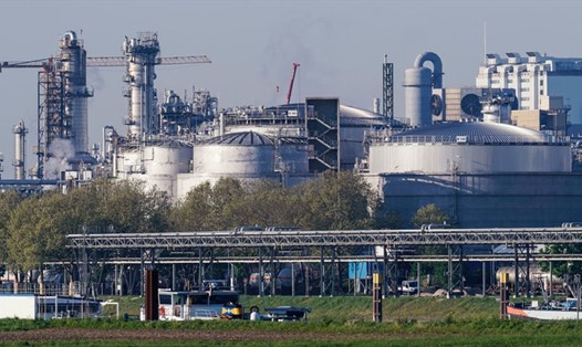 Công ty hóa chất lớn nhất thế giới ở Đức có thể đóng cửa vì thiếu khí đốt Nga. Ảnh: Getty