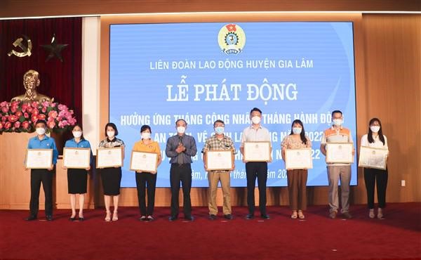 Tuyên truyền pháp luật cho người lao động Công ty TNHH Lixil Việt Nam