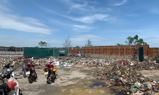 Xưởng sản xuất nhôm nghi gây ô nhiễm ở khu vực bãi rác xã Vũ Hòa (huyện Kiến Xương, tỉnh Thái Bình) bị tháo dỡ. Ảnh: CTV