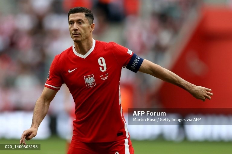 Barcelona lại gặp khó trong thương vụ Lewandowski