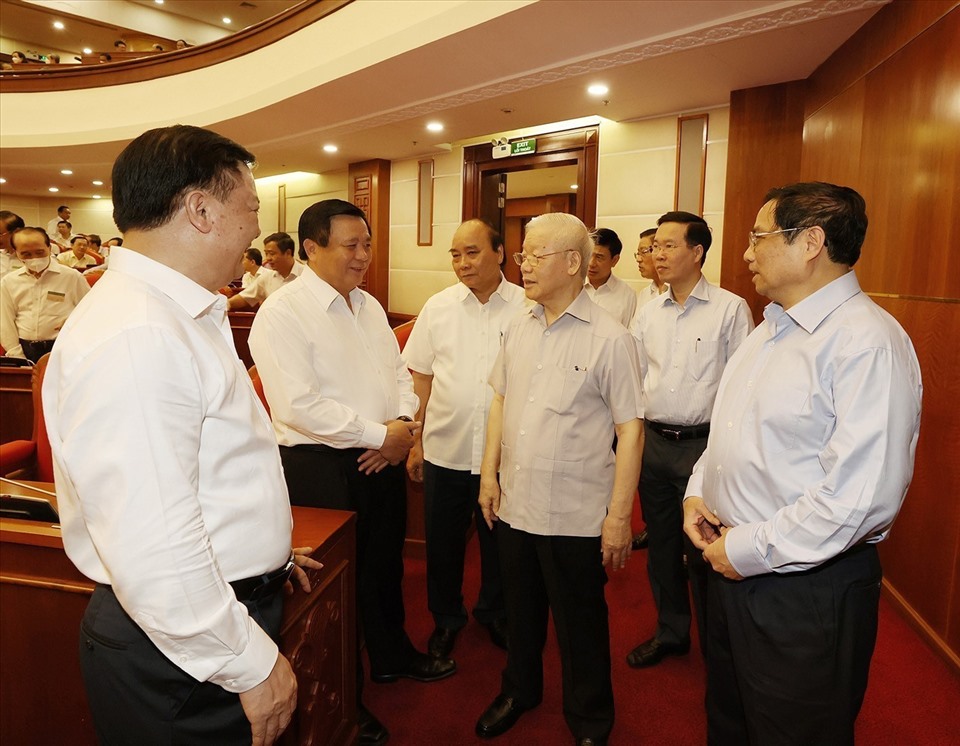 Xử lý kỷ luật 33 Uỷ viên, nguyên Uỷ viên Trung ương, hơn 50 sĩ quan cấp tướng