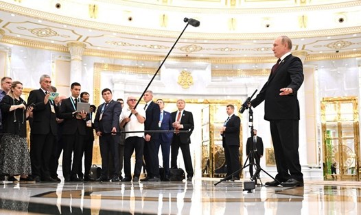 Tổng thống Vladimir Putin chia sẻ về các mục tiêu của Nga ở Ukraina. Ảnh: Kremlin