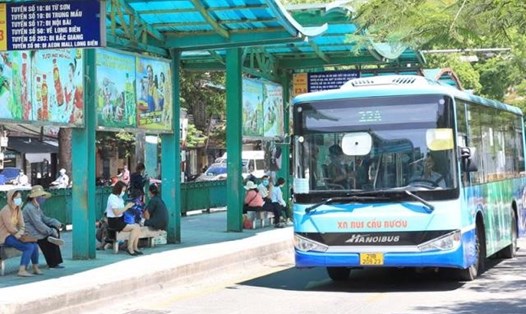 Hà Nội đề xuất sớm có làn ưu tiên xe buýt