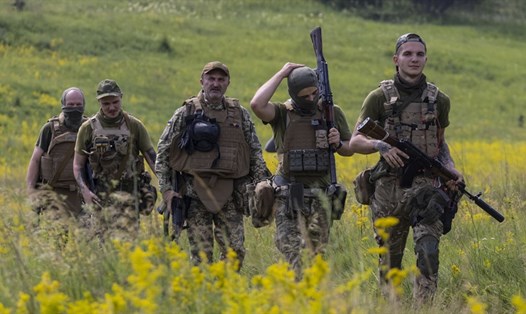Các thành viên của tiểu đoàn Azov, Ukraina. Ảnh: AFP