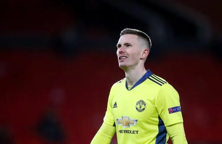 18 tháng bất hạnh, cánh cửa rời Old Trafford đang chờ Henderson
