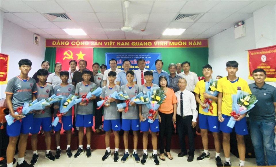 Bóng đá trẻ Bình Dương tiếp nhận thêm 9 cầu thủ