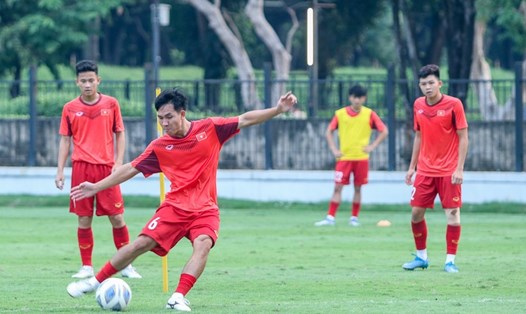 U19 Việt Nam rèn luyện khả năng tấn công. Ảnh: VFF