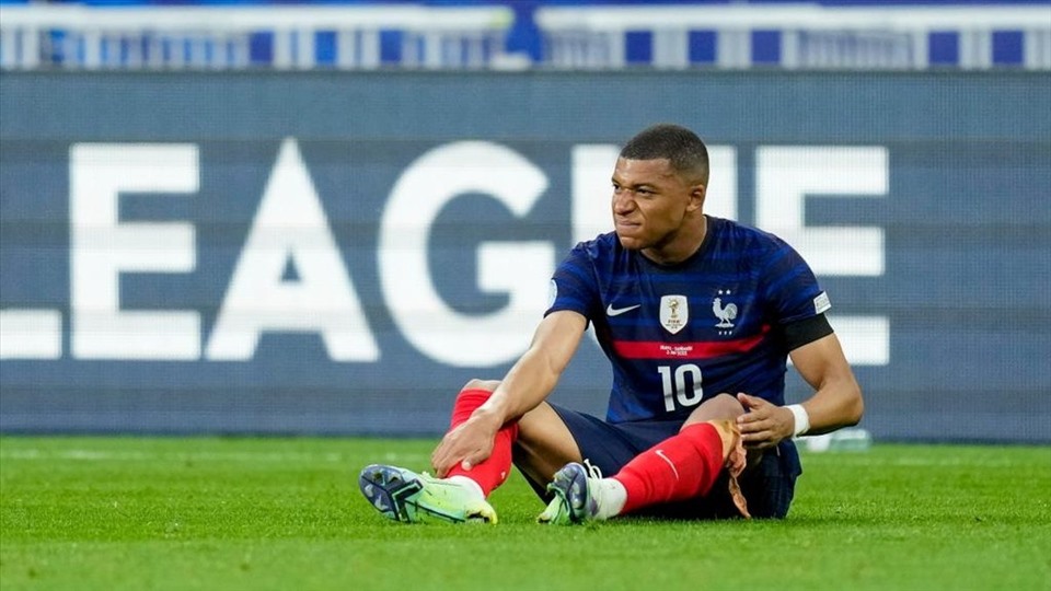 Nations League: Đương kim vô địch và á quân thế giới gục ngã ngày ra quân