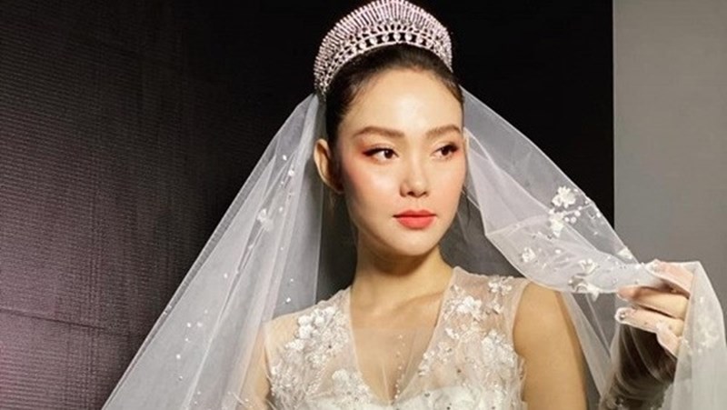 มินห์ ฮัง ได้รับเชิญให้แต่งงานกับ “Screen Love” Quyen Linh Share