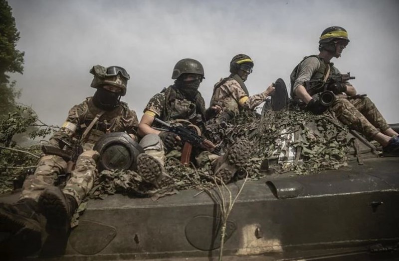Ukraine counterattack, regain control of half of Sievierodonetsk
