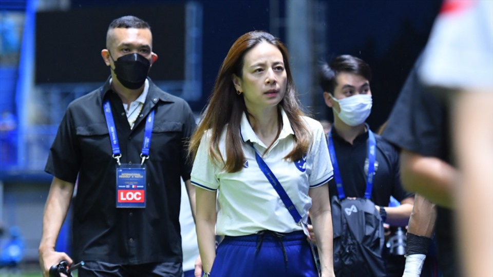 Madam Pang ra lệnh cho U23 Thái Lan phải thắng U23 Malaysia