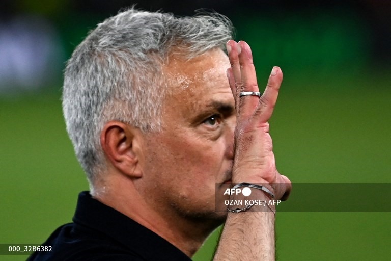 PSG có tiền nhưng cần "duyên" của Mourinho