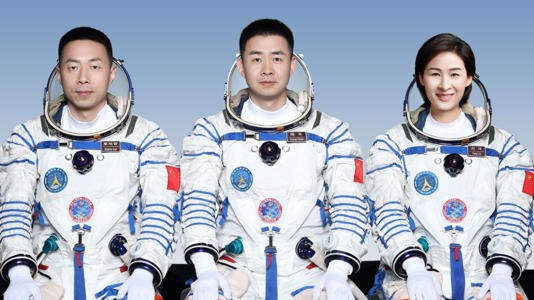 China sent 3 new astronauts to complete the space station