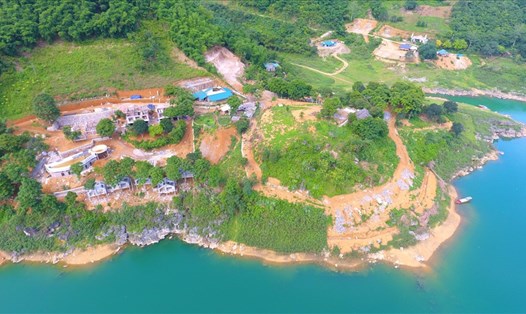 Ngang nhiên xây dựng trái phép khu du lịch vùng ven hồ Hòa bình tại xã Vầy Nưa huyện Đà Bắc