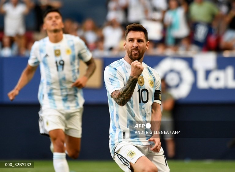 Messi ghi 5 bàn vào lưới Estonia và kỉ lục vĩ đại