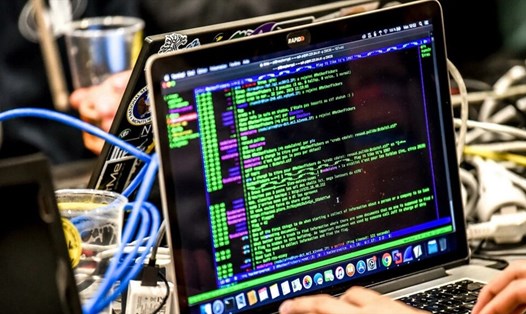 Màn hình máy tính của một người đang làm việc trong sự kiện Diễn đàn An ninh mạng Quốc tế lần thứ 11 tổ chức tại Lille, Pháp, tháng 1.2019. Ảnh: AFP