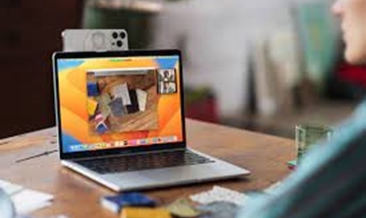 iPhone có thể sẽ sớm được sử dụng để làm Webcam cho Mac. Ảnh: Apple