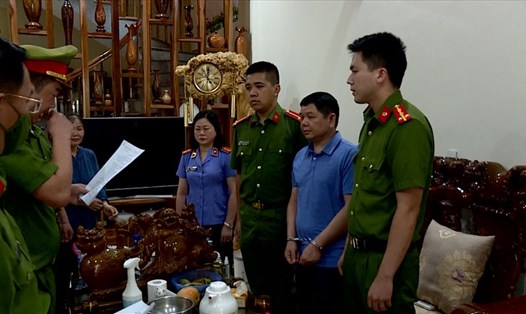 Nhận hối lộ vụ Việt Á: Một trưởng khoa Bệnh viên Đa khoa tỉnh Sơn La bị bắt