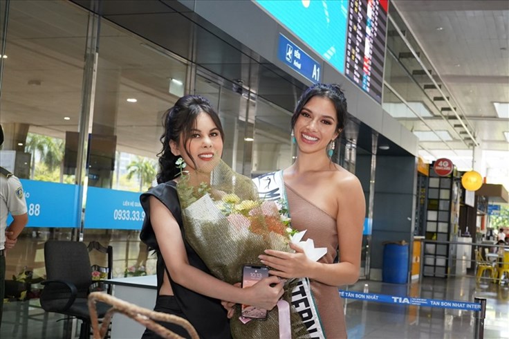 Đương kim Miss Eco International Kathleen Paton đến Việt Nam Đương kim Miss Eco International Kathleen Paton đến Việt Nam