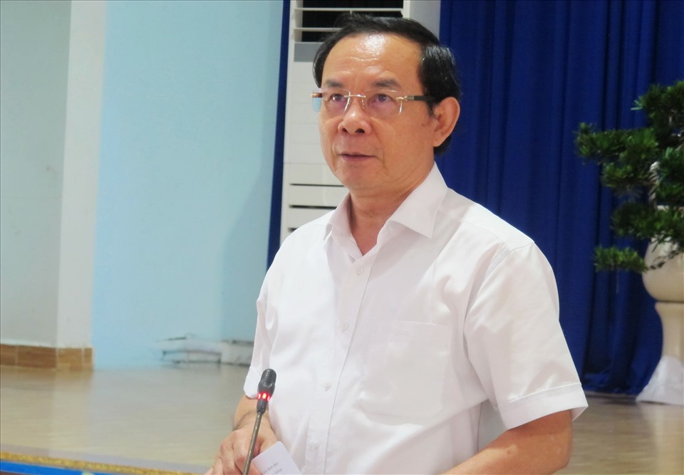 Bí thư Thành ủy TPHCM Nguyễn Văn Nên đề nghị huyện Hóc Môn nâng cao chất lượng đời sống người dân.  Ảnh: M.Q