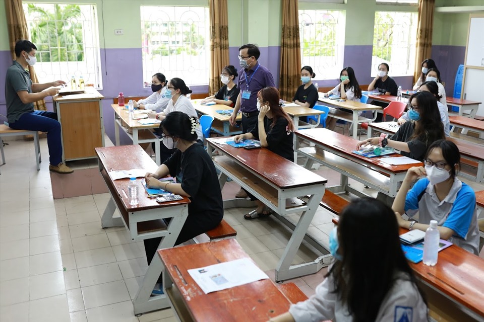 Phòng ngừa gian lận thi tốt nghiệp THPT bằng thiết bị công nghệ cao