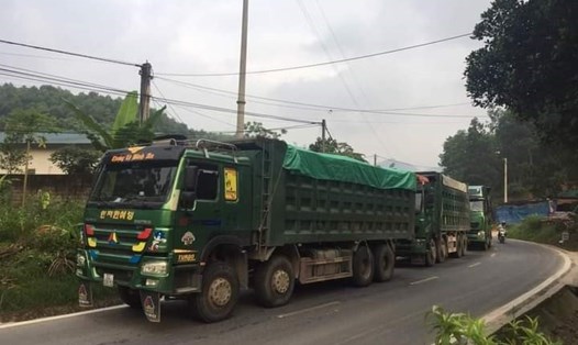 Lực lượng chức năng tỉnh Yên Bái đang tích cực tuần tra, kiểm soát tải trọng trên các tuyến đường trên địa bàn. Ảnh: CTV.