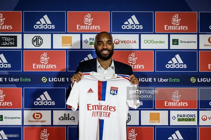 Lacazette chính thức trở lại Lyon sau khi rời Arsenal Lacazette chính thức trở lại Lyon sau khi rời Arsenal