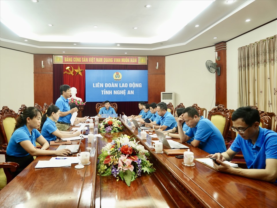 LĐLĐ tỉnh Nghệ An tổ chức Hội nghị Ban Thường vụ thường kỳ năm 2022