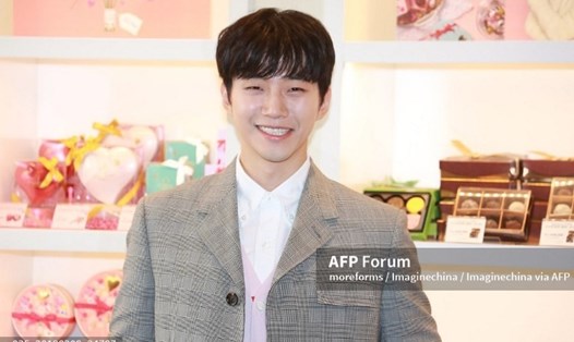 Lee Junho (2PM) đóng vai khách mời trong phim về người nổi tiếng. Ảnh: AFP.