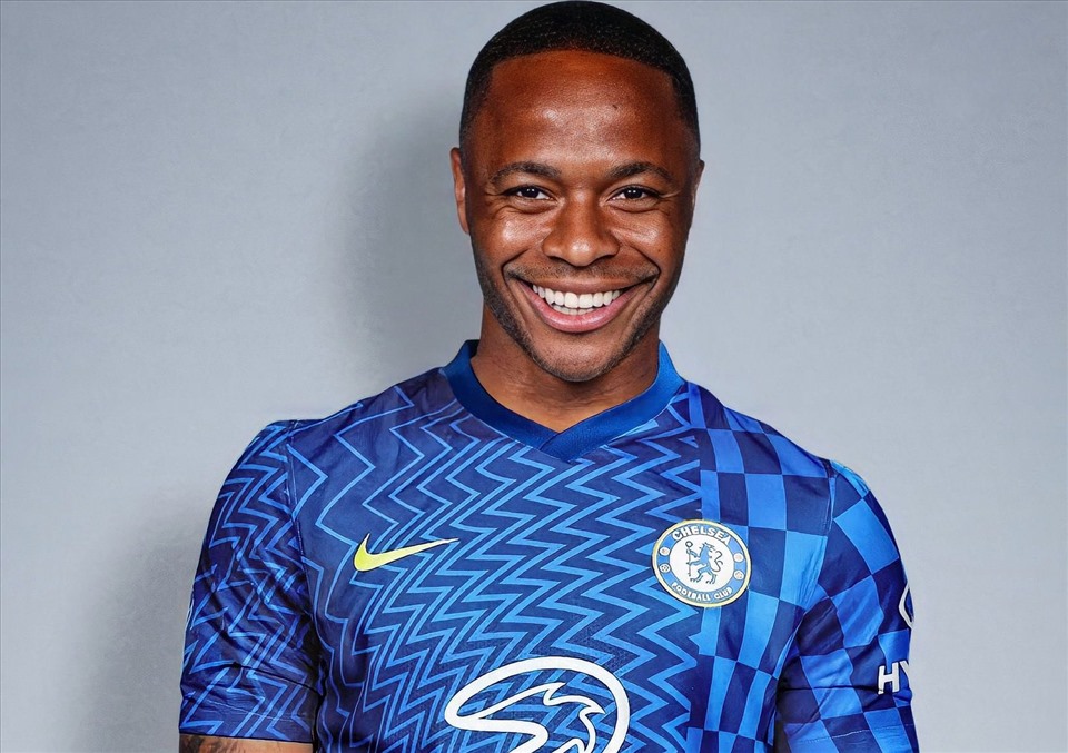 Vì sao Chelsea đánh giá cao Sterling?