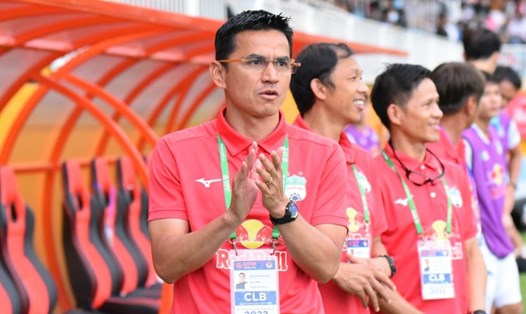 Huấn luyện viên Kiatisak có chiến thắng đầu tiên cùng Hoàng Anh Gia Lai ở V.League 2022. Ảnh: TH