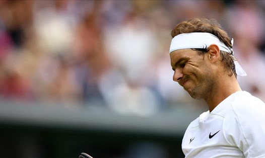 Rafael Nadal chấn thương cơ bụng và sẽ phải nghỉ khoảng 1 tháng. Ảnh: Wimbledon