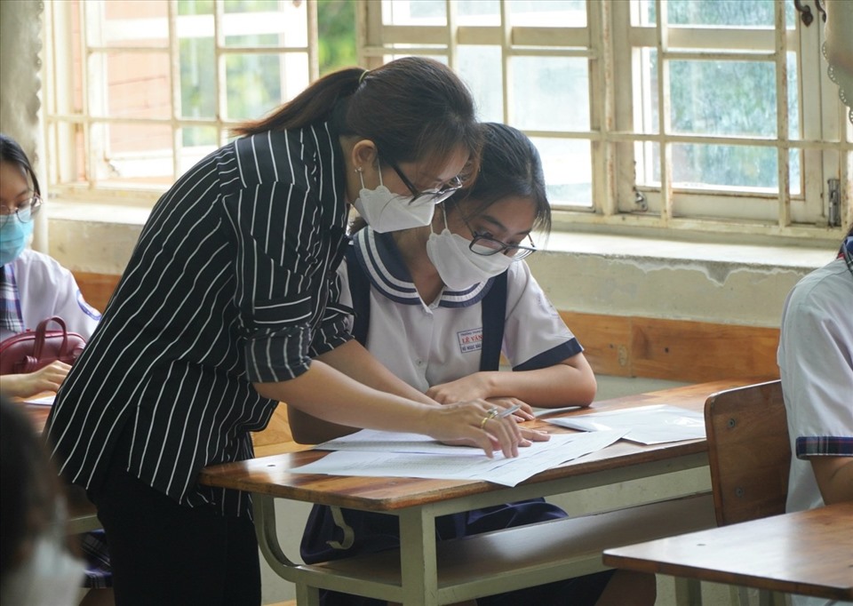 Nghịch lý 3,5 điểm/môn vẫn đỗ nhưng 8 điểm lại trượt lớp 10 ở TPHCM