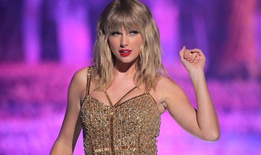 Taylor Swift lần đầu tiên có những chia sẻ về ca khúc "Love Story" đã giúp mình trở nên nổi tiếng khắp toàn cầu. Ảnh: Xinhua