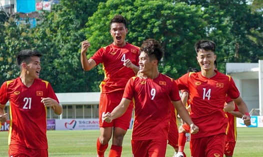 U19 Việt Nam sẽ đối đầu U19 Malaysia ở bán kết. Ảnh: VFF