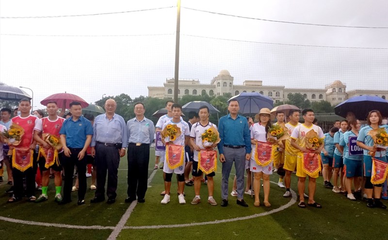 Khói nghi ngút bất thường tại nhà máy của Công ty Formosa Hà Tĩnh