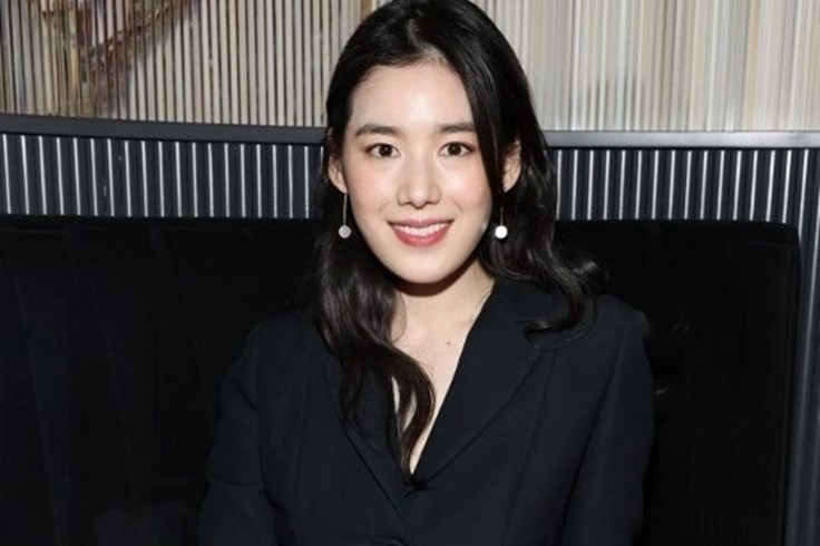 Jung Eun Chae khen ngợi bạn diễn Suzy trong phim “Anna” Jung Eun Chae khen ngợi bạn diễn Suzy trong phim “Anna”