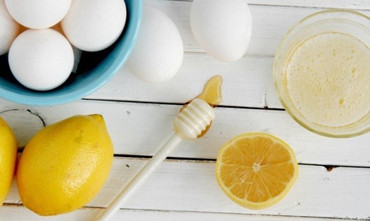 Trị mụn bằng lòng trắng trứng gà là một phương pháp đơn giản hiệu quả mà mọi người có thể dễ dàng thực hiện tại nhà. Ảnh: Pinterest