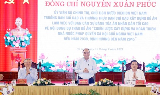 Chủ tịch nước Nguyễn Xuân Phúc chủ trì buổi làm việc. Ảnh: Thống Nhất