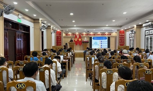 Công đoàn Viên chức tỉnh Quảng Nam trang bị kiến thức về Chuyển đổi số và tập huấn phần mềm quản lý đoàn viên cho cán bộ công đoàn cơ sở năm 2022. Ảnh: Kiều Ly