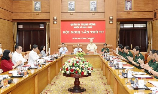 Tổng Bí thư Nguyễn Phú Trọng - Bí thư Quân uỷ Trung ương phát biểu tại Hội nghị. Ảnh: Trí Dũng