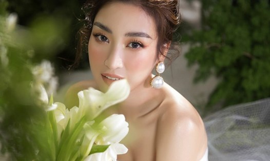Hoa hậu Đỗ Mỹ Linh được cho là đang tất bật chuẩn bị đám cưới với thiếu gia Đỗ Vinh Quang. Ảnh: NVCC