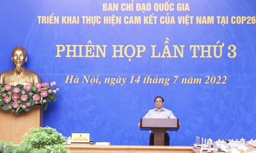 Thủ tướng chủ trì họp Ban Chỉ đạo Quốc gia triển khai thực hiện cam kết của Việt Nam tại COP26. Ảnh: Nhật Bắc