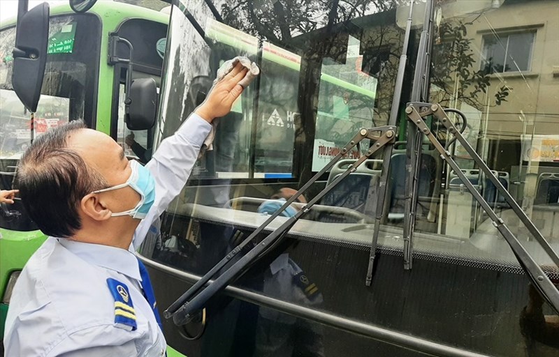 Xe buýt Hà Nội: Nhiều khó khăn trong tuyển dụng lao động trực tiếp