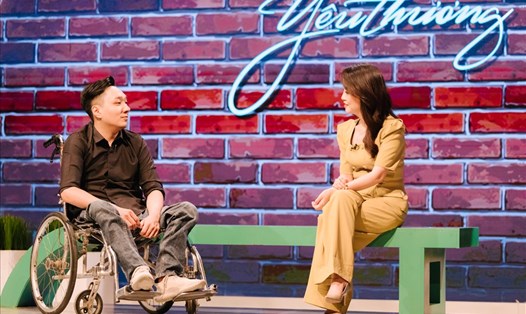 Chàng trai khuyết tật Vũ Minh Lâm là khách mời trong chương trình “Trạm yêu thương” số 29. Ảnh: VTV