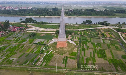 Bắc Phú bắc qua sông Cầu, nối TP Hà Nội với Bắc Giang. Ảnh: PV.