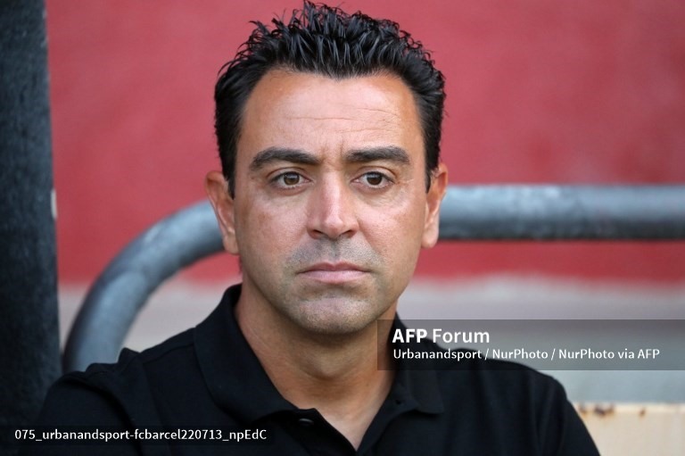 Xavi chưa thể sang Mỹ cùng Barcelona