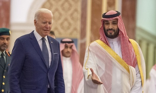 Tổng thống Mỹ Joe Biden gặp Thái tử Saudi Arabia Mohammed bin Salman ngày 16.7.2022. Ảnh: AFP