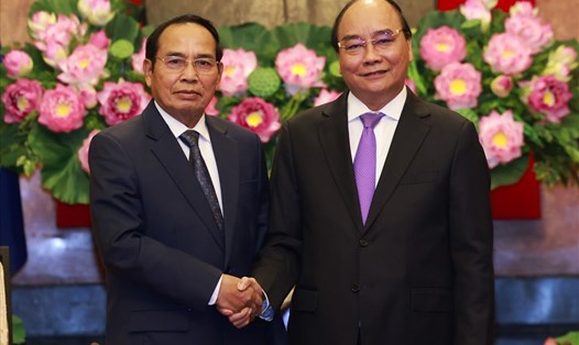 Chủ tịch nước Nguyễn Xuân Phúc tiếp Phó Chủ tịch nước Lào Bounthong Chitmany. Ảnh: Hải Nguyễn